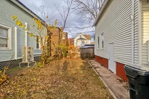 81 Hayden Ave, Springfield, MA 01109 - Photo 4