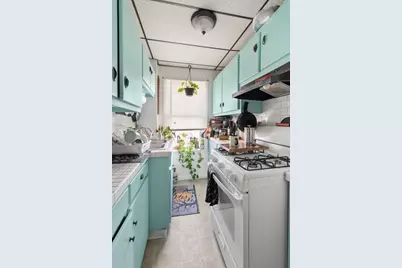 172 Earle St, Fall River, MA 02723 - Photo 26