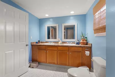 172 Earle St, Fall River, MA 02723 - Photo 12