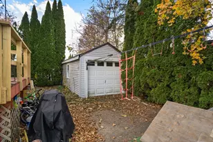 172 Earle St, Fall River, MA 02723 - Photo 34