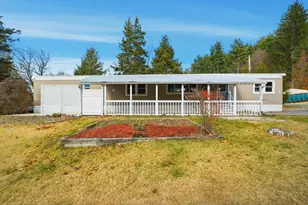 1 Willow Cir, Brimfield, MA 01010 - Photo 2