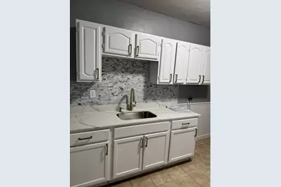 57 Hamilton St #1, Worcester, MA 01604 - Photo 2