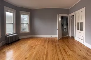 57 Hamilton St, Worcester, MA 01604 - Photo 8