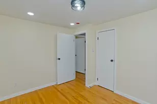 211 Glenoak Dr, Springfield, MA 01129 - Photo 20