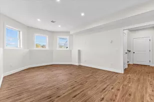 120 S St E, Raynham, MA 02767 - Photo 24