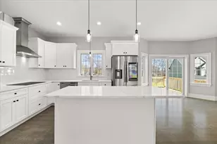 82 Debbie Rd, Brockton, MA 02032 - Photo 16