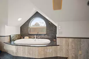 20 Calder St, Gloucester, MA 01930 - Photo 22