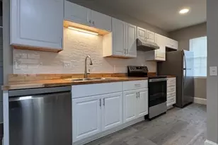 37 Cortland St, Springfield, MA 01109 - Photo 1