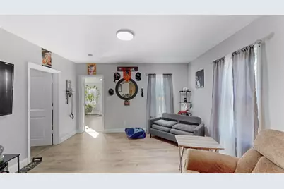 10 Huntington Avenue, Blackstone, MA 01504 - Photo 8