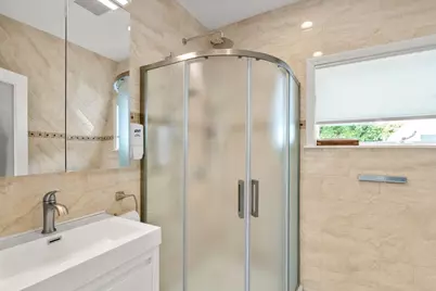 27 Hamilton Pl, Needham, MA 02494 - Photo 14