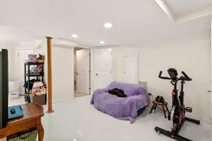 27 Hamilton Pl, Needham, MA 02494 - Photo 22