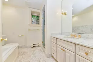 17 Willow St, Boston, MA 02108 - Photo 20