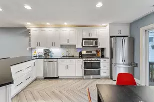 890 Winthrop Ave, Revere, MA 02151 - Photo 10