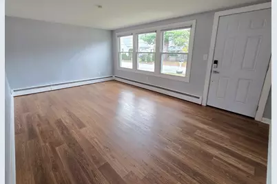 90 Pleasant St, Bellingham, MA 02019 - Photo 4