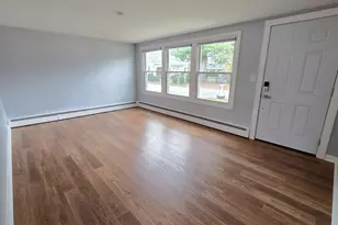 90 Pleasant St, Bellingham, MA 02019 - Photo 4