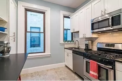 1060 Beacon St. #5, Brookline, MA 02446 - Photo 2