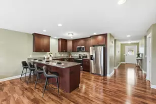 24 Lodge Ln, Wilbraham, MA 01095 - Photo 8