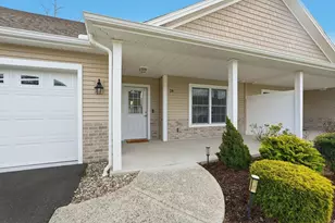 24 Lodge Ln, Wilbraham, MA 01095 - Photo 2