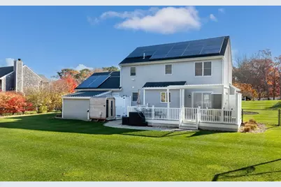 19 Oak Bluff Rd, Bourne, MA 02562 - Photo 4