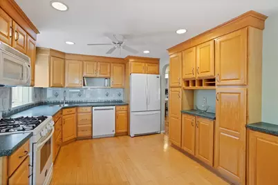 23 Bentley Ln, Chelmsford, MA 01824 - Photo 10
