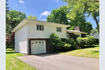 15 Sycamore Rd #0, Wakefield, MA 01880 - Photo 2