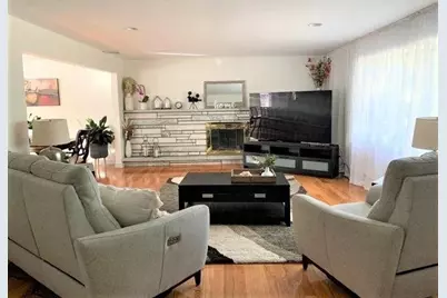 15 Sycamore Rd #0, Wakefield, MA 01880 - Photo 4