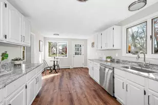 92 Milner St, Waltham, MA 02451 - Photo 4