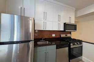 73 Thatcher St, Brookline, MA 02446 - Photo 2