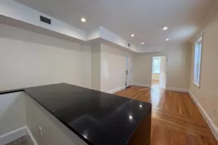 73 Thatcher St, Brookline, MA 02446 - Photo 4