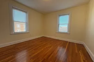 73 Thatcher St, Brookline, MA 02446 - Photo 14