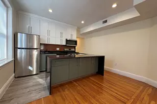 73 Thatcher St, Brookline, MA 02446 - Photo 1