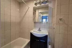 73 Thatcher St, Brookline, MA 02446 - Photo 12