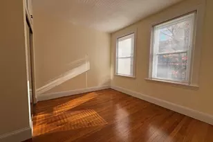 73 Thatcher St, Brookline, MA 02446 - Photo 4