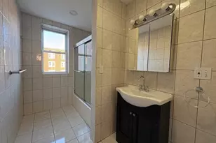 73 Thatcher St, Brookline, MA 02446 - Photo 14