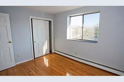 14 Murdock St #3-2, Somerville, MA 02144 - Photo 4