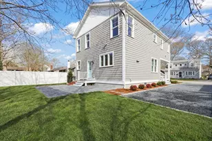 65 Cypress St, Falmouth, MA 02536 - Photo 6
