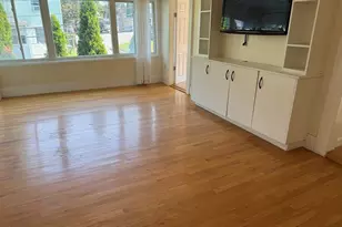 33 Fifield St, Watertown, MA 02472 - Photo 2