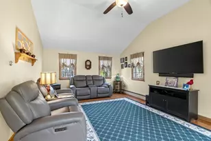 302 Ash St, Winchendon, MA 01475 - Photo 8