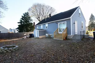 11 W Hawley St, Lawrence, MA 01843 - Photo 4