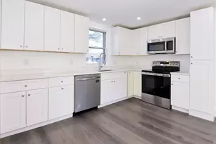 11 W Hawley St, Lawrence, MA 01843 - Photo 10