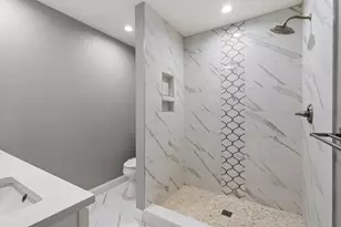 93 Providence St, Mendon, MA 01756 - Photo 4