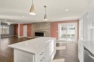 93 Providence St, Mendon, MA 01756 - Photo 12