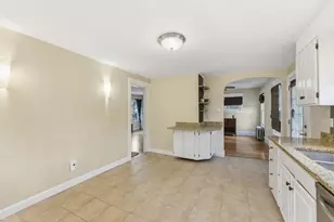 36 Garland St, Springfield, MA 01118 - Photo 16