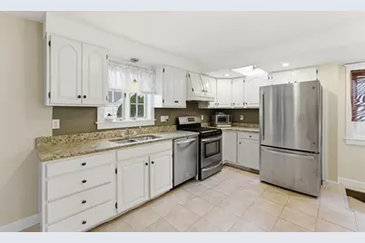 36 Garland St, Springfield, MA 01118 - Photo 14