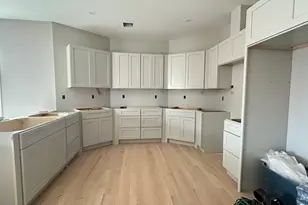 663 Columbia Rd, Boston, MA 02125 - Photo 14