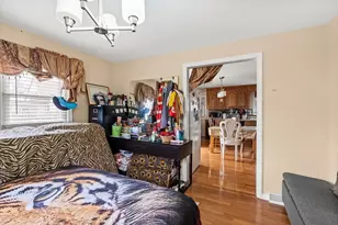 54 Shirley Ave, Lowell, MA 01854 - Photo 6