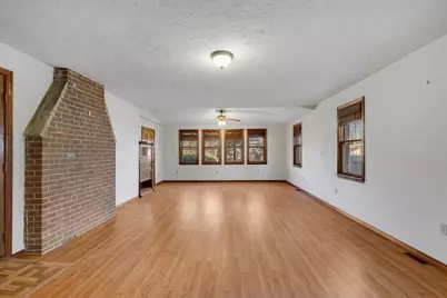 7 Green St, Carver, MA 02330 - Photo 16