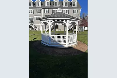 1975 Middlesex St #10, Lowell, MA 01851 - Photo 10