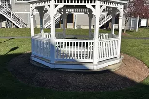 1975 Middlesex St, Lowell, MA 01851 - Photo 10