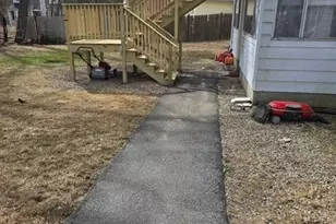 3 Colonial Ave, Thompson, CT 06277 - Photo 2